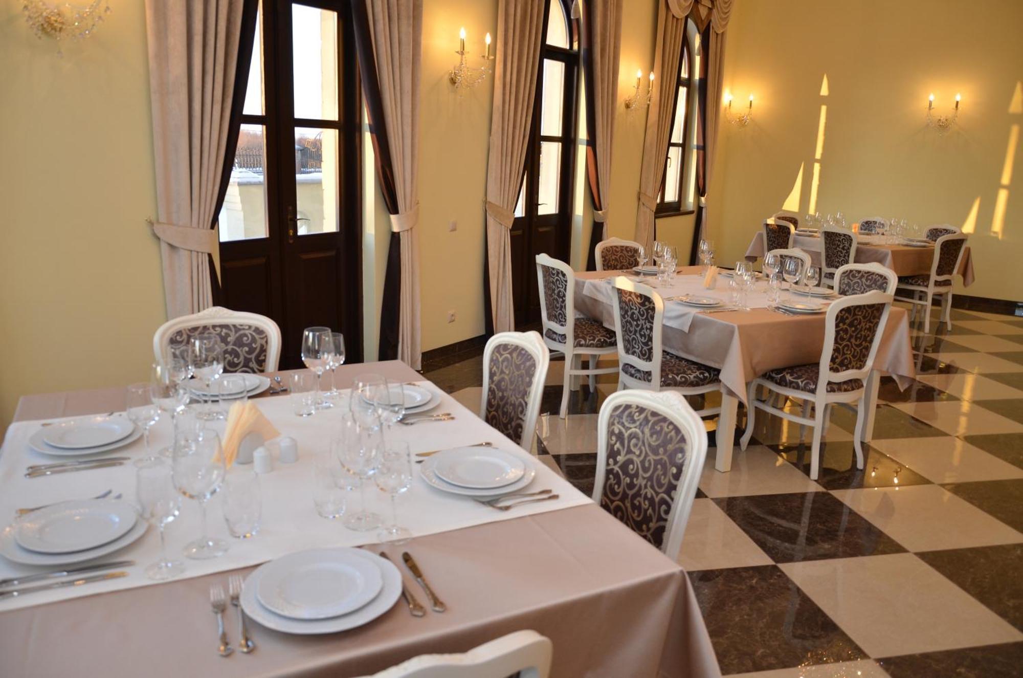 Chateau Royal Hotel Berezovka  Luaran gambar
