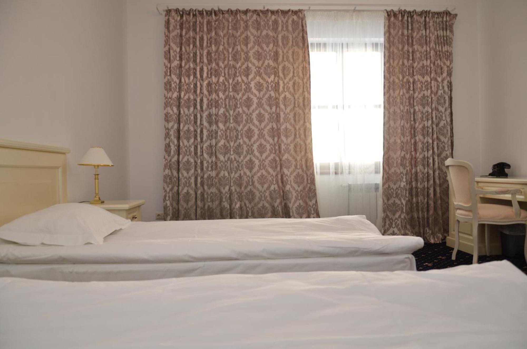 Chateau Royal Hotel Berezovka  Luaran gambar